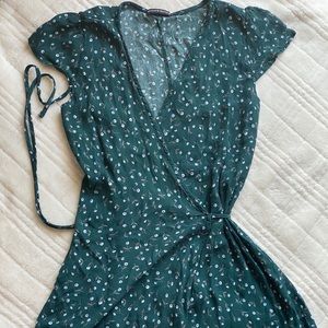Brandy Melville green wrap dress